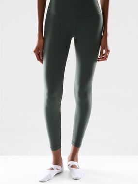 Aritzia mineral Green high-rise leggings 24”